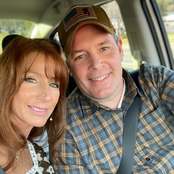 Meet your Posher, Krissy - Picture 2 of 2